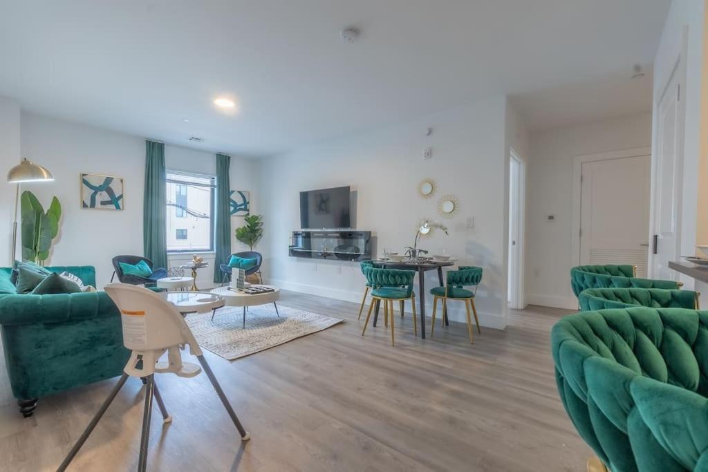 Orange 2 Bedroom 2 Bath Suite, Near American Dream And The Airport, Free Parking, King Bed And 2 Queen Beds, Washer And Dryer מראה חיצוני תמונה