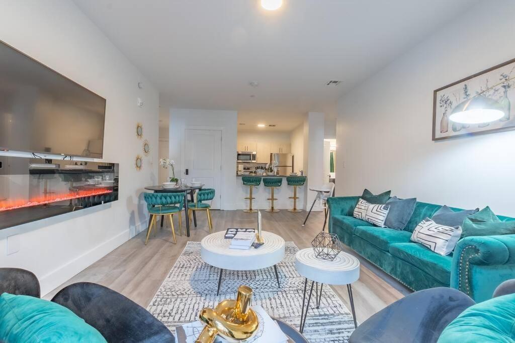 Orange 2 Bedroom 2 Bath Suite, Near American Dream And The Airport, Free Parking, King Bed And 2 Queen Beds, Washer And Dryer מראה חיצוני תמונה