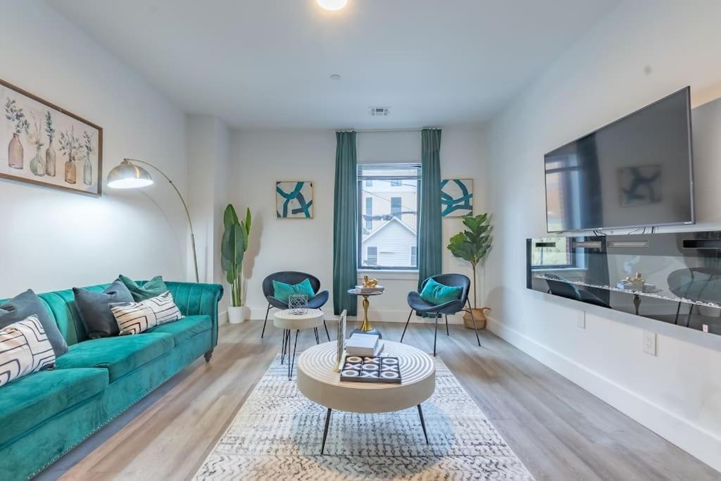 Orange 2 Bedroom 2 Bath Suite, Near American Dream And The Airport, Free Parking, King Bed And 2 Queen Beds, Washer And Dryer מראה חיצוני תמונה